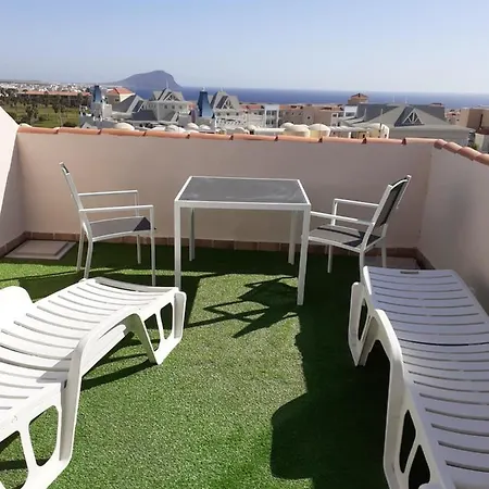 Luxury 2 Bed , Roof Garden, 3 Pools, And Wifi Ferienhaus *