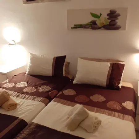 Luxury 2 Bed , Roof Garden, 3 Pools, And Wifi Ferienhaus